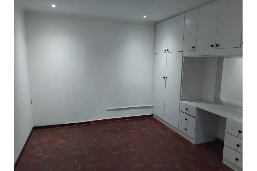 4 Bedroom Property for Sale in Zeekoevlei Western Cape